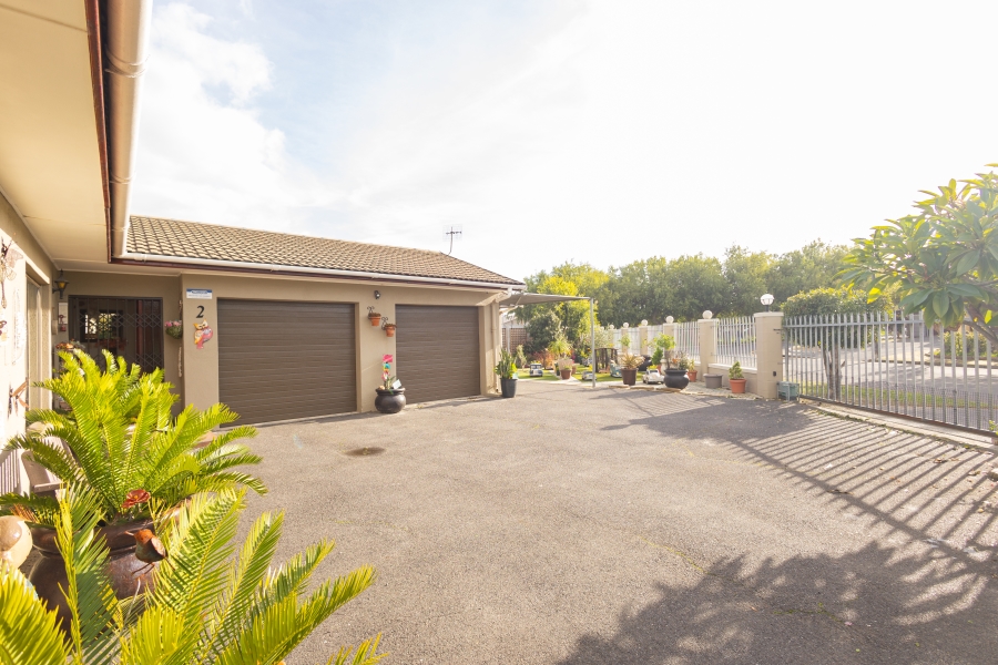 5 Bedroom Property for Sale in Ferndale Western Cape